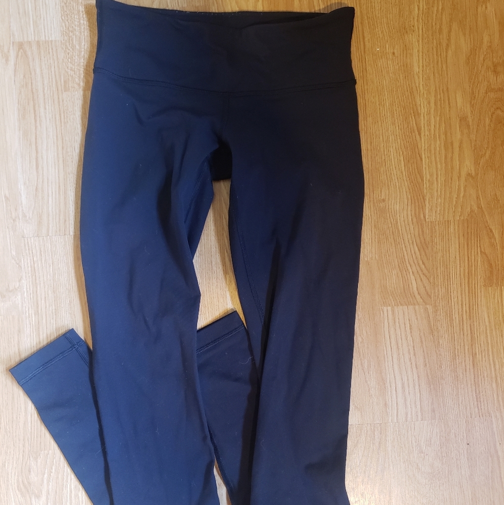 Lululemon Wunder Under leggings SIZE 4